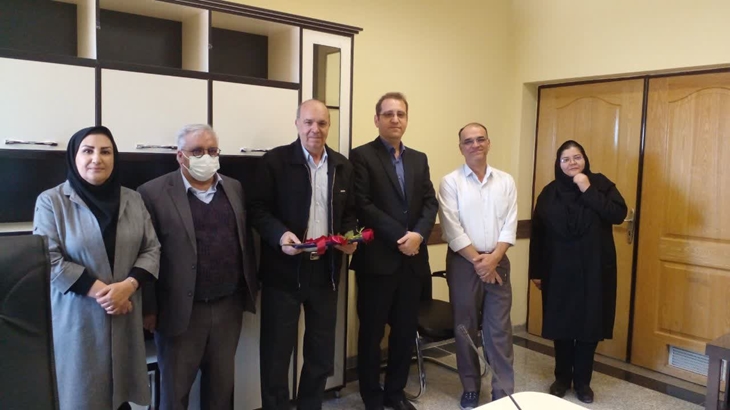 تقدیر از مرکز تحقیقات ایمونولوژی بیماری های عفونی پژوهشکده علوم پایه پزشکی